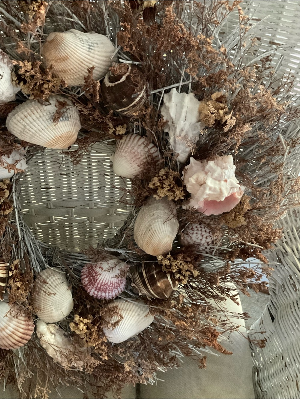 Seashell  Wreath – Pink & Natural Festive Home Accent - Picture 3 of 5